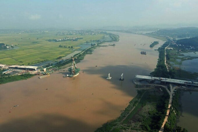 Hiện trạng cầu Đồng Việt sau chưa đầy 1 năm khởi c&ocirc;ng. &nbsp;