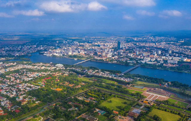 Miền Trung Việt Nam sẽ có thêm thành phố trực thuộc Trung ương và đô thị di sản đặc trưng, là trung tâm lớn, đặc sắc của Đông Nam Á về văn hóa, du lịch và y tế - Ảnh 1