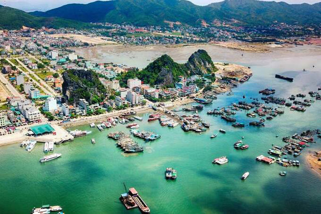 Huyện duy nhất Việt Nam có cao tốc, sân bay và cảng biển sẽ trở thành khu kinh tế biển đa ngành - Ảnh 1