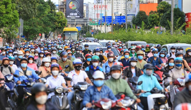 Thành phố giàu nhất Việt Nam chi hơn 34.000 tỷ đồng ‘giải cứu’ kẹt xe - Ảnh 1