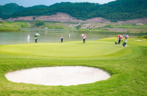 Bắc Giang tìm nhà đầu cho khu đô thị mới sân golf hơn 6.000 tỷ đồng.