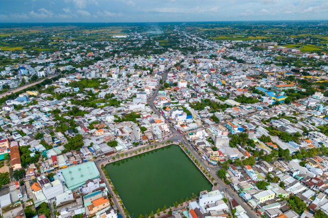 Thành phố trẻ nhất miền Tây diện tích nhỏ hơn cả một phường, từng được gọi là 'làng Thành phố' - Ảnh 2