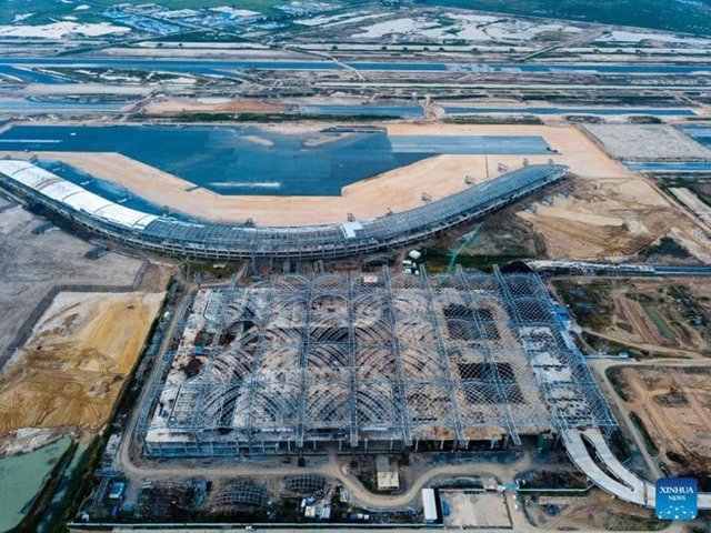 'Siêu sân bay' tỷ USD ở nước gần Việt Nam do Trung Quốc xây dựng: Huy động 3.500 người, tiêu chuẩn cao nhất thế giới - Ảnh 2