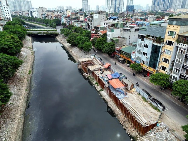 S&ocirc;ng T&ocirc; Lịch hiện l&agrave; con s&ocirc;ng &ocirc; nhiễm giữa l&ograve;ng H&agrave; Nội