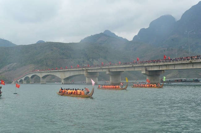 Cây cầu 740 tỷ có trụ cao nhất Việt Nam, bắc qua con sông ‘hung dữ’ bậc nhất miền Tây Bắc - Ảnh 3