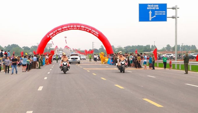 Thông xe tuyến đường gần 200 tỉ đồng kết nối Hà Nội với Bắc Giang - Ảnh 2