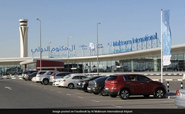 S&acirc;n bay quốc tế Al Maktoum hiện tại.