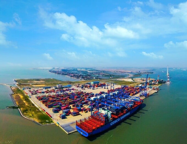Toagrave;n cảnh bến cảng container tại Hải Phograve;ng. Ảnh: Internet