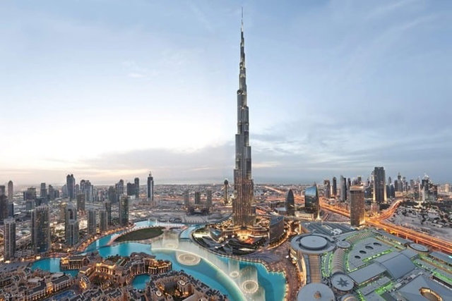Th&aacute;p Burj Khalifa - t&ograve;a nh&agrave; cao nhất thế giới tại C&aacute;c tiểu Vương quốc Ả rập Thống nhất do Skidmore, Owings &amp; Merrill thiết kế. Ảnh: Internet