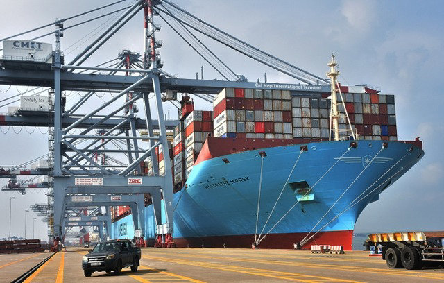 T&agrave;u container lớn nhất thế giới cập Cảng quốc tế C&aacute;i M&eacute;p năm 2020. Ảnh: CMIT