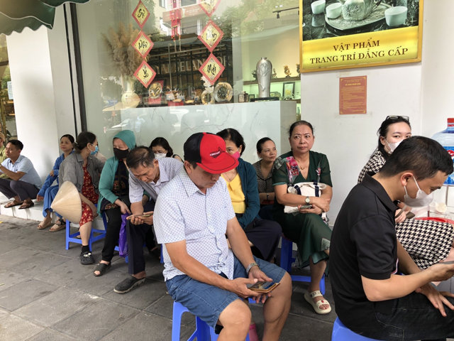 'Chợ' vàng miếng bùng phát: Chỉ cần nhắn tin, bao nhiêu cũng có - Ảnh 1