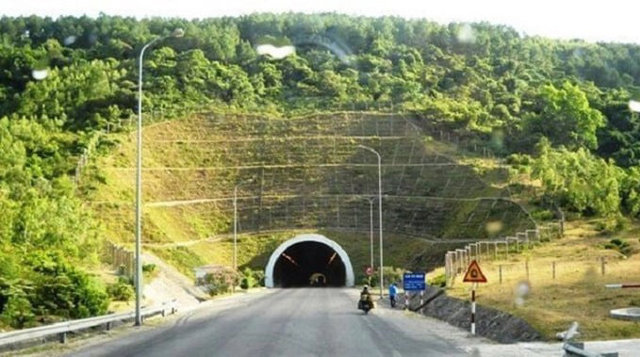 Hầm Đ&egrave;o Ngang, d&agrave;i 2,95km tr&ecirc;n Quốc lộ 1, nối H&agrave; Tĩnh v&agrave; Quảng B&igrave;nh (Ảnh: Internet)