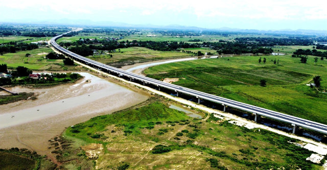 Hình ảnh 19km cao tốc Bắc - Nam vượt sông Lam về Hà Tĩnh - Ảnh 2