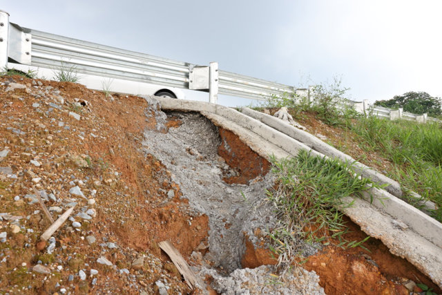 Nhiều điểm lún nứt, sạt lở trên cao tốc Tuyên Quang - Phú Thọ gần 4.000 tỷ - Ảnh 2