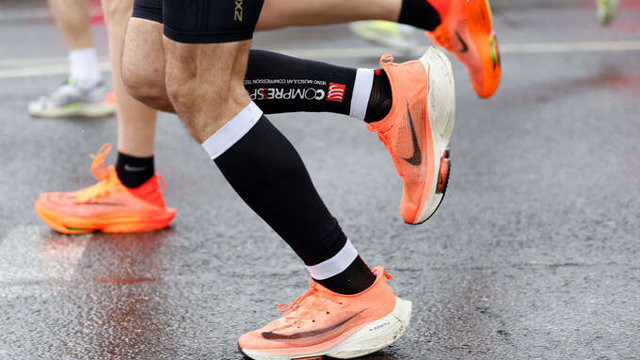 Đà trượt dốc đáng lo ngại của tập đoàn Nike - Ảnh 1