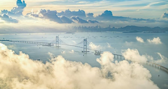 Siêu công trình xuyên biển của Trung Quốc được thông xe: Kết nối 3 thành phố, giữ 10 kỷ lục thế giới ‘dài nhất, rộng nhất, lớn nhất’ - Ảnh 2