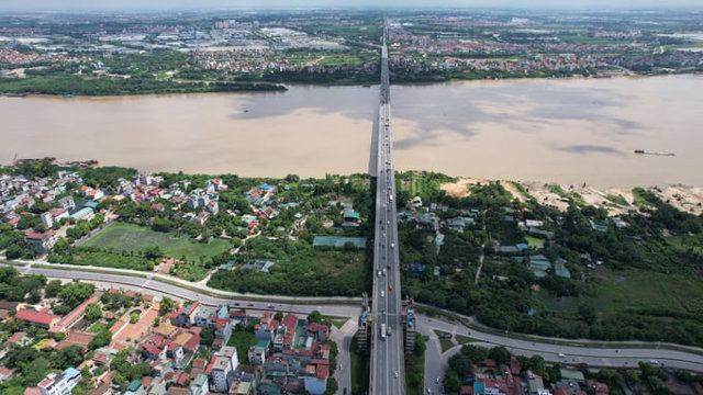 Cầu Thăng Long được x&acirc;y dựng trong bối cảnh đất nước gặp nhiều kh&oacute; khăn, chiến tranh diễn ra &aacute;c liệt. Ảnh: Đại Đo&agrave;n Kết &nbsp;