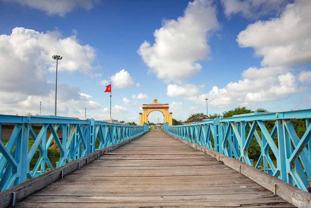Cầu Hiền Lương &nbsp;