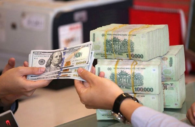 Giá USD tự do lao dốc, ngày càng lùi xa mốc 26.000 đồng/USD - Ảnh 1