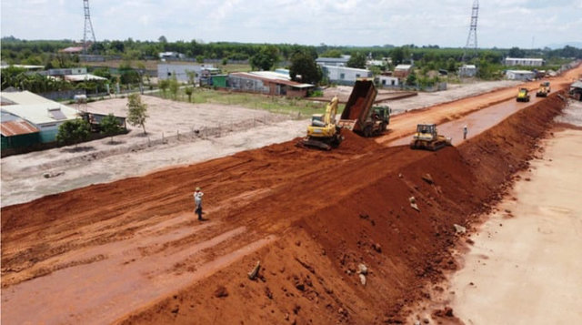 Dự &aacute;n đường cao tốc Bi&ecirc;n H&ograve;a - Vũng T&agrave;u hiện đang thiếu hụt nguồn đất đắp phục vụ thi c&ocirc;ng. Ảnh: Internet