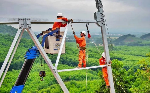 Sếp EVN: &lsquo;Cuối năm nay, lợi nhuận EVN sẽ dương nhưng cả năm vẫn sẽ lỗ&rsquo;.