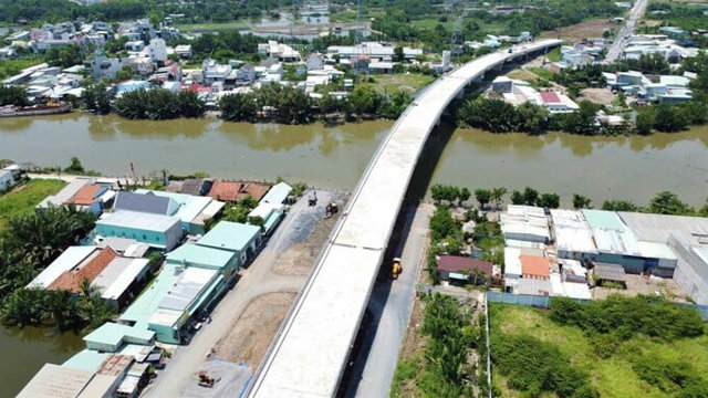 C&aacute;c hạng mục của cầu Rạch C&acirc;y Kh&ocirc; hiện đang được th&uacute;c đẩy nhanh tiến độ. Ảnh: Internet