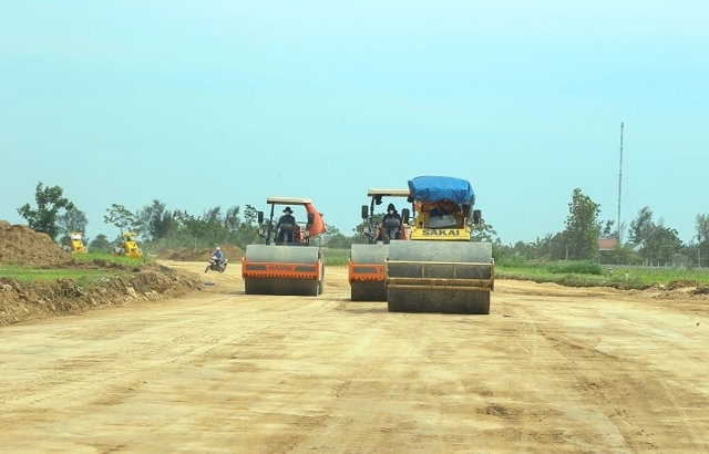 CTCP Đại Thi&ecirc;n Trường đ&atilde; tham gia đấu v&agrave; tr&uacute;ng thầu &iacute;t nhất 24 g&oacute;i thầu, với tổng gi&aacute; trị tr&uacute;ng thầu hơn 8.265,65 tỷ đồng &nbsp;