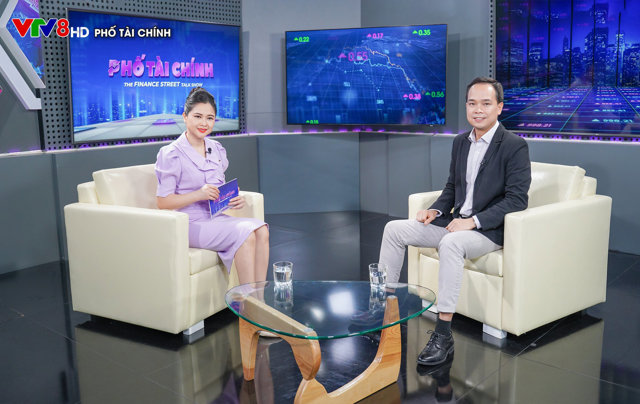 &Ocirc;ng Trần Thăng Long tại Talkshow Phố T&agrave;i ch&iacute;nh &nbsp;