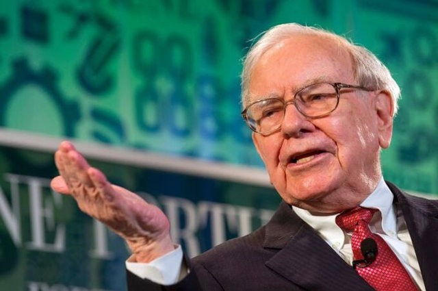 Nỗi lo từ việc tỷ phú Warren Buffett xả mạnh cổ phiếu - Ảnh 1