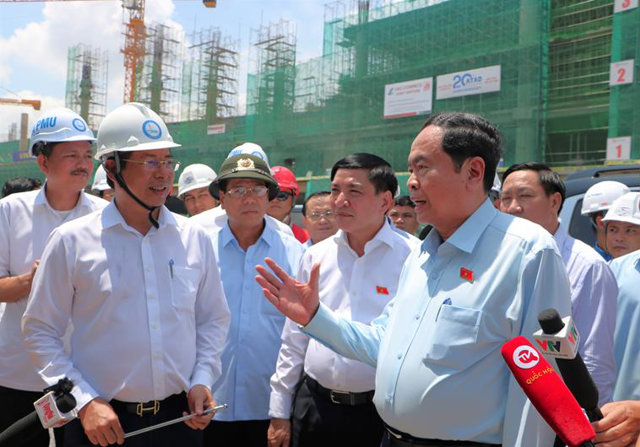 Chủ tịch Quốc hội Trần Thanh Mẫn tại buổi l&agrave;m việc với c&aacute;c đơn vị li&ecirc;n quan tr&ecirc;n c&ocirc;ng trường Dự &aacute;n S&acirc;n bay Long Th&agrave;nh.
