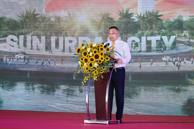 &Ocirc;ng Trần Minh Sơn, Th&agrave;nh vi&ecirc;n Hội đồng s&aacute;ng lập, PCT thường trực HĐQT Tập đo&agrave;n Sun Group ph&aacute;t biểu tại lễ khởi c&ocirc;ng dự &aacute;n Đ&ocirc; thị thời đại &ndash; Sun Urban City. &nbsp;