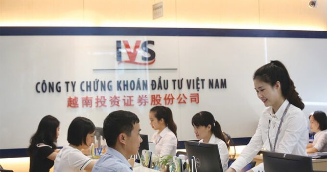 Công ty chứng khoán ngoại đứng ngoài cuộc đua tăng vốn - Ảnh 1