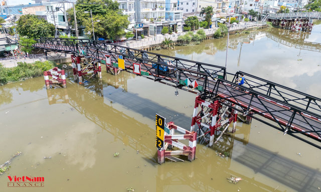 Hiện trạng cầu Rạch C&aacute;t (quận 8). &nbsp;