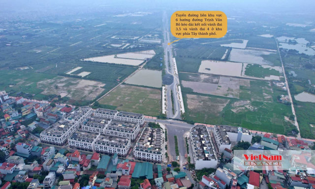 Dự &aacute;n Sơn Đồng Central tọa lạc tại vị tr&iacute; trung t&acirc;m x&atilde; Sơn Đồng, huyện Ho&agrave;i Đức với hai mặt tiền đường Song Phương (nay l&agrave; đường Nguyễn Viết Thứ) v&agrave; đường Trịnh Văn B&ocirc; k&eacute;o d&agrave;i từ quận Nam Từ Li&ecirc;m đến đường V&agrave;nh đai 4.