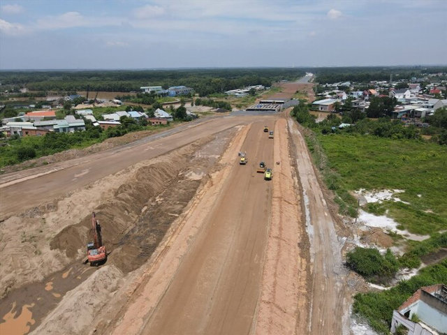 Phấn đấu ho&agrave;n th&agrave;nh 3.000 km đường bộ cao tốc v&agrave;o cuối năm 2025. Ảnh minh hoạ.