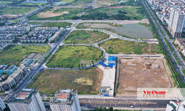 Những cao ốc giá trăm triệu một m2 trên đường Võ Chí Công - Hà Nội - Ảnh 8