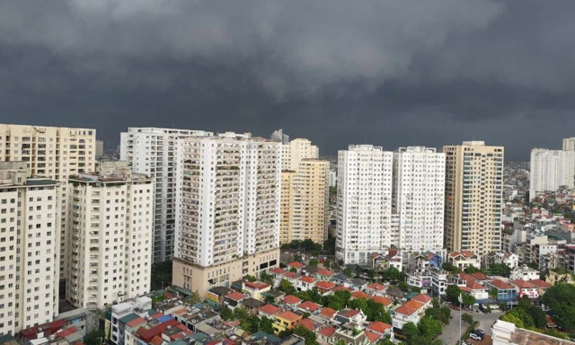 Cao ốc tan hoang vì bão Yagi: 'Áp đúng tiêu chuẩn, đảm bảo không có vấn đề gì' - Ảnh 1