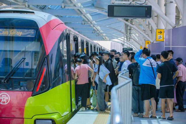 Việc tuyến metro n&agrave;y được k&eacute;o d&agrave;i th&ecirc;m 8km ngầm sẽ gi&uacute;p cho người d&acirc;n đi lại thuận lợi hơn. Ảnh: Internet