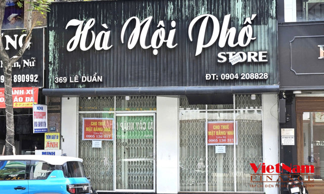 Nhiều mặt bằng treo bảng cho thu&ecirc; tr&ecirc;n tuyến đường L&ecirc; Duẩn.&nbsp;