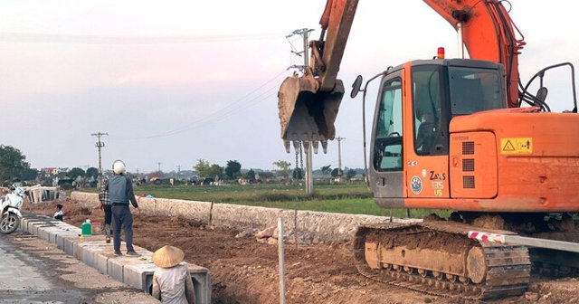 B&agrave; Rịa - Vũng T&agrave;u: Ph&aacute;t hiện nhiều t&agrave;i liệu dự thầu kh&ocirc;ng c&oacute; thật của g&oacute;i thầu tại huyện Long Điền.