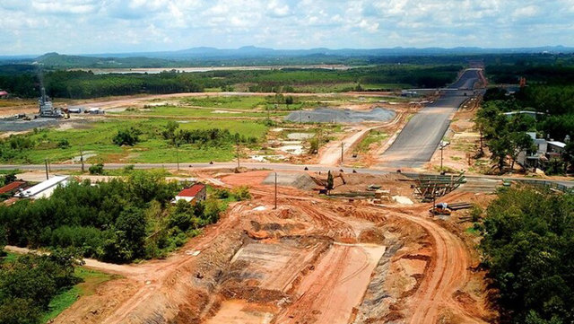 Cao tốc Bi&ecirc;n H&ograve;a - Vũng T&agrave;u đang x&acirc;y dựng. Nguồn: BaoDauthau