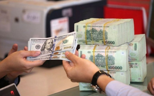 Nới lỏng tiền tệ: Mong muốn đi kèm áp lực - Ảnh 1