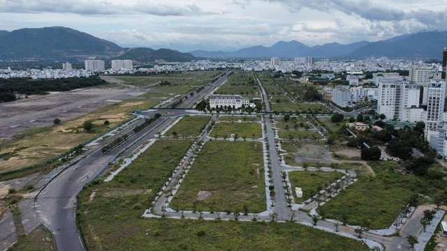 Cảnh dang dở tại dự &aacute;n Khu Trung t&acirc;m đ&ocirc; thị - Thương mại - Dịch vụ - T&agrave;i ch&iacute;nh - Du lịch Nha Trang&nbsp;