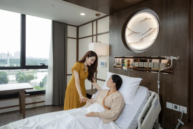 Con c&aacute;i ho&agrave;n to&agrave;n y&ecirc;n t&acirc;m với c&aacute;c dịch vụ chăm s&oacute;c sức khỏe chất lượng cao tại Sun Urban City. Ảnh minh họa