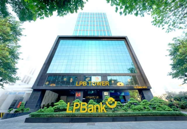 LPBank được chấp thuận tăng vốn điều lệ thêm 4.300 tỷ đồng - Ảnh 1