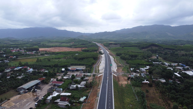 'Trải nghiệm' 70km cao tốc Vân Phong – Nha Trang sẵn sàng đón dân đi dịp Tết - Ảnh 10