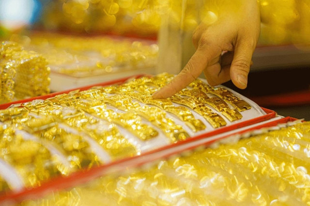 Giá vàng trong nước giảm, thế giới tăng trong ngày đầu năm mới - Ảnh 1