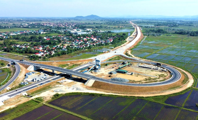 Hình ảnh toàn tuyến cao tốc hơn 100km nối Hà Tĩnh - Quảng Bình - Ảnh 1