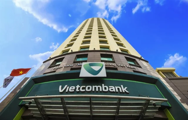 Vietcombank báo lãi kỷ lục, vượt 42.000 tỷ đồng - Ảnh 1