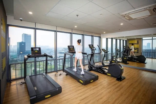 Ph&ograve;ng gym hiện đại nằm tại tầng 23 với tầm view panorama &ndash; đặc quyền d&agrave;nh ri&ecirc;ng cho cư d&acirc;n